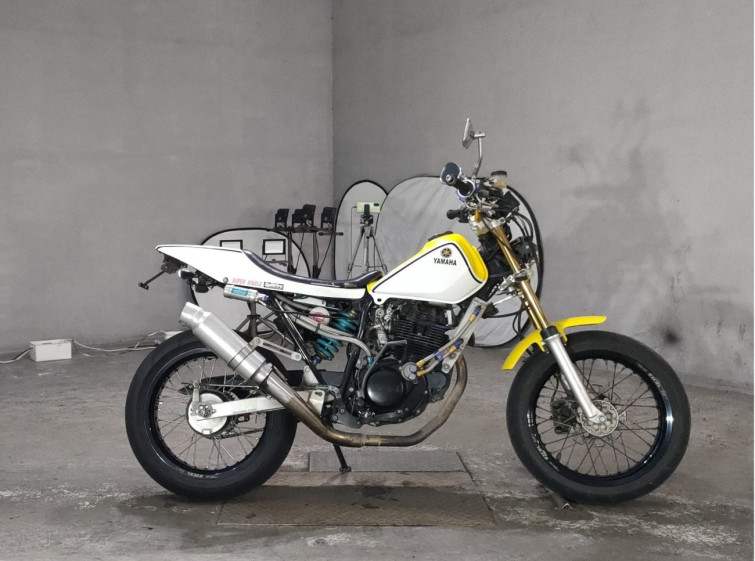 Мотоцикл Yamaha TW200 с пробегом 49913 km