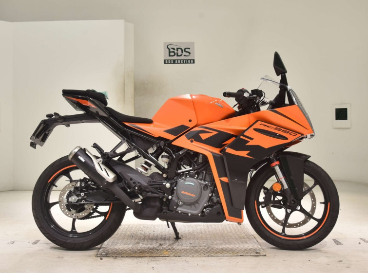 Мотоцикл KTM RC 390 з пробігом 142 km