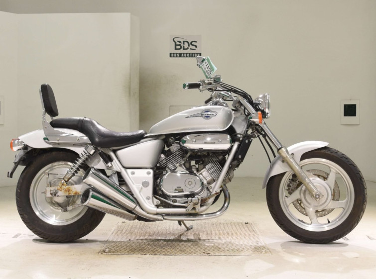 Мотоцикл Honda MAGNA250 з пробігом 2773 km