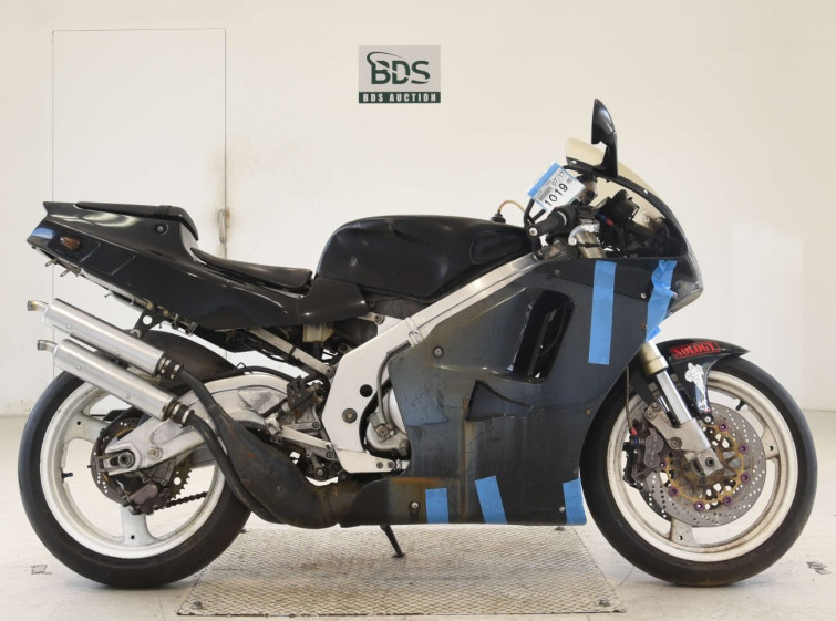 Мотоцикл Suzuki RGV250 з пробігом 12555 km