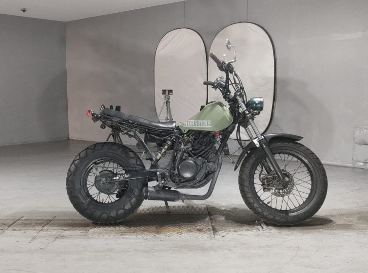 Мотоцикл Yamaha TW225 с пробегом 10475 km