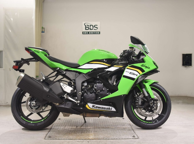 Мотоцикл Kawasaki ZX-6RA с пробегом 122 km