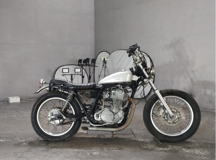 Мотоцикл Yamaha SR400 с пробегом 20027 km