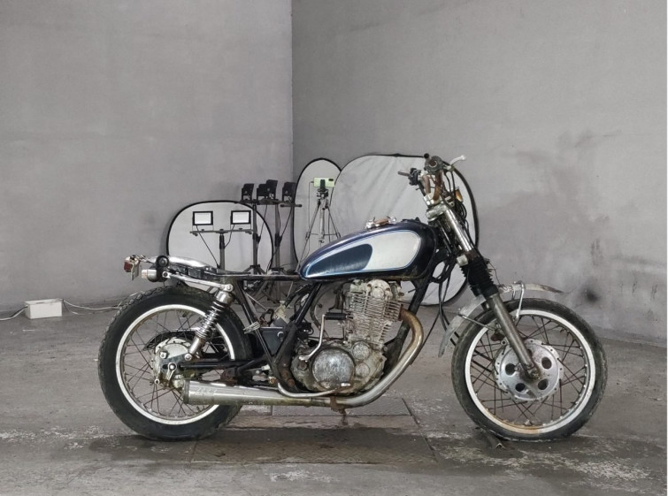 Мотоцикл Yamaha SR400 с пробегом 3618 km