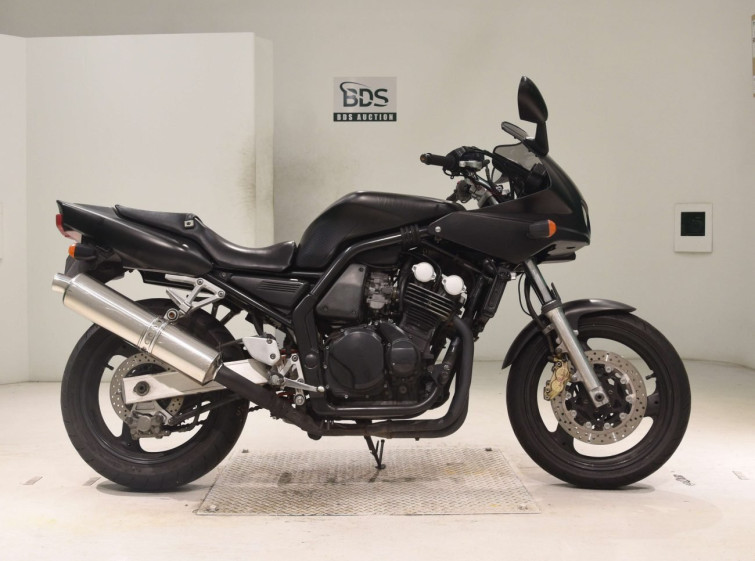 Мотоцикл Yamaha FZ400 с пробегом 36329 km