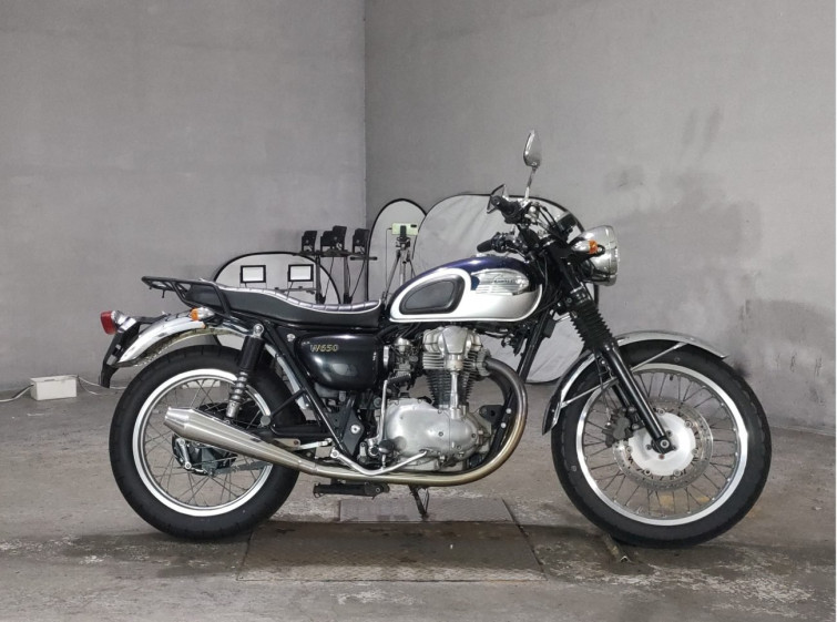 Мотоцикл Kawasaki W650 с пробегом 90990 km