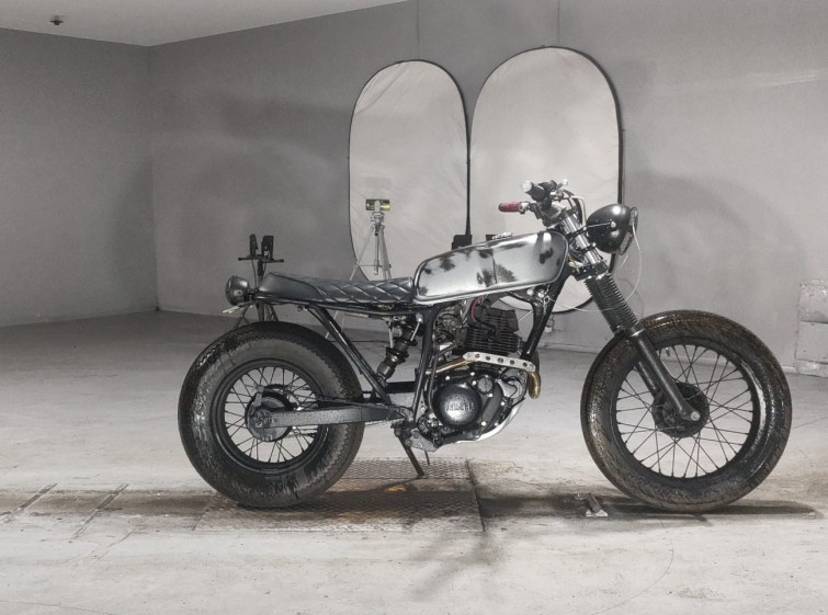 Мотоцикл Yamaha TW200