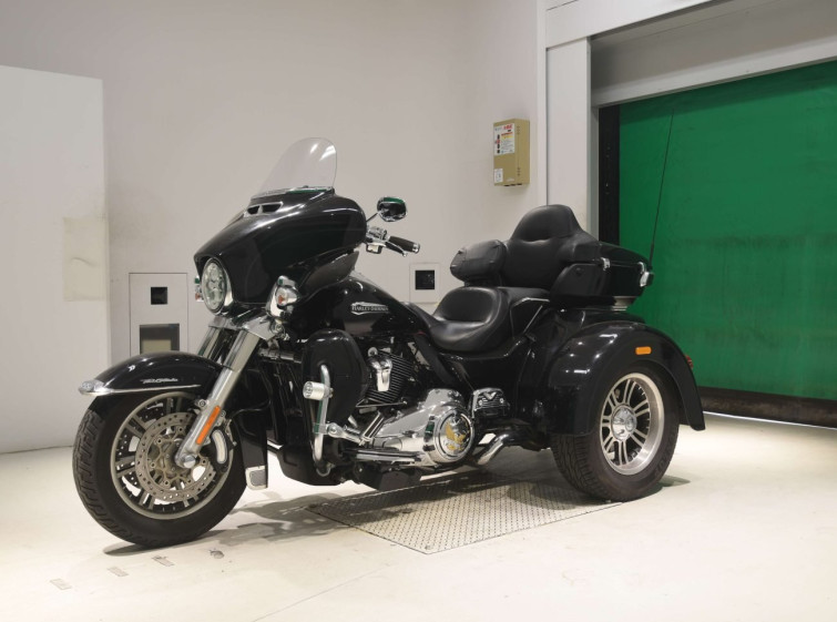 Мотоцикл HD ELECTRA GLIDE FLHTCU1750 TRIKE с пробегом 12169 km