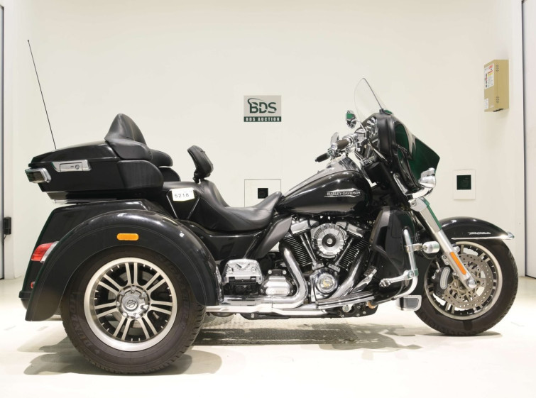 Мотоцикл HD ELECTRA GLIDE FLHTCU1750 TRIKE с пробегом 12169 km