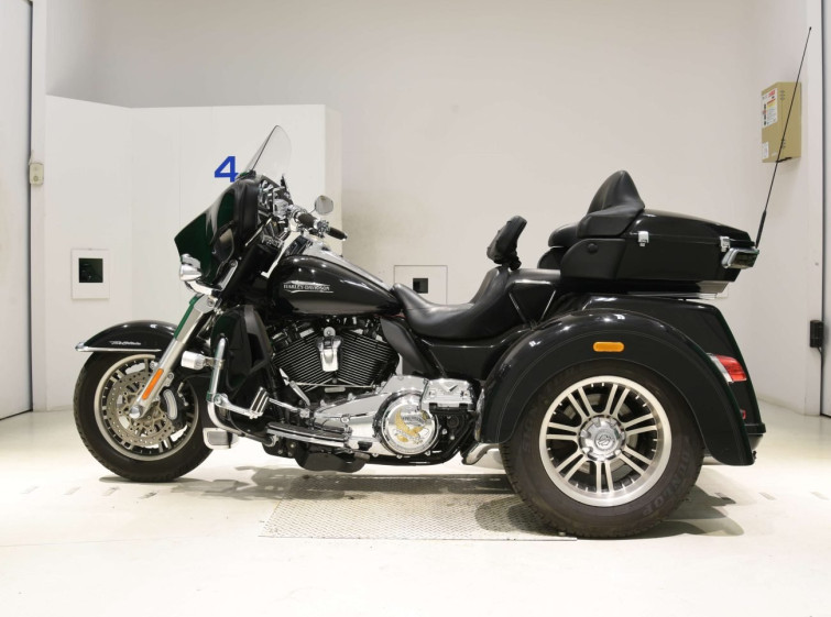 Мотоцикл HD ELECTRA GLIDE FLHTCU1750 TRIKE с пробегом 12169 km