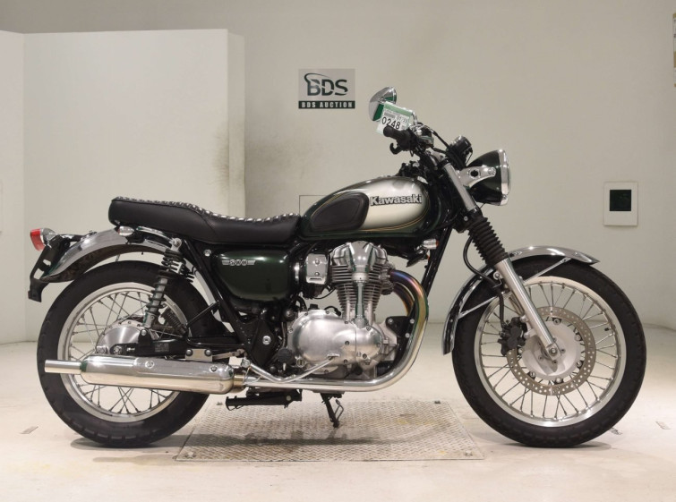Мотоцикл Kawasaki W800 з пробігом 48732 km