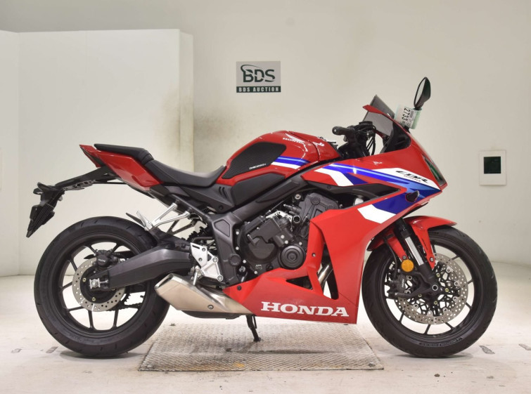 Мотоцикл Honda CBR650R з пробігом 11427 km