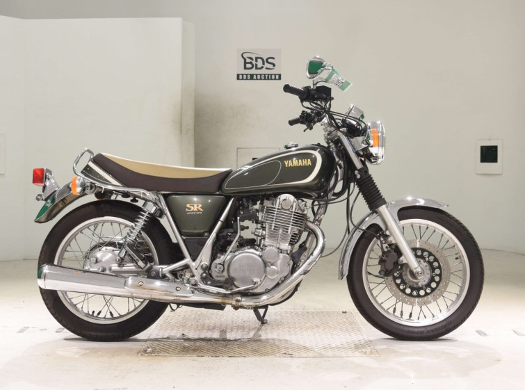 Мотоцикл Yamaha SR400 с пробегом 12741 km