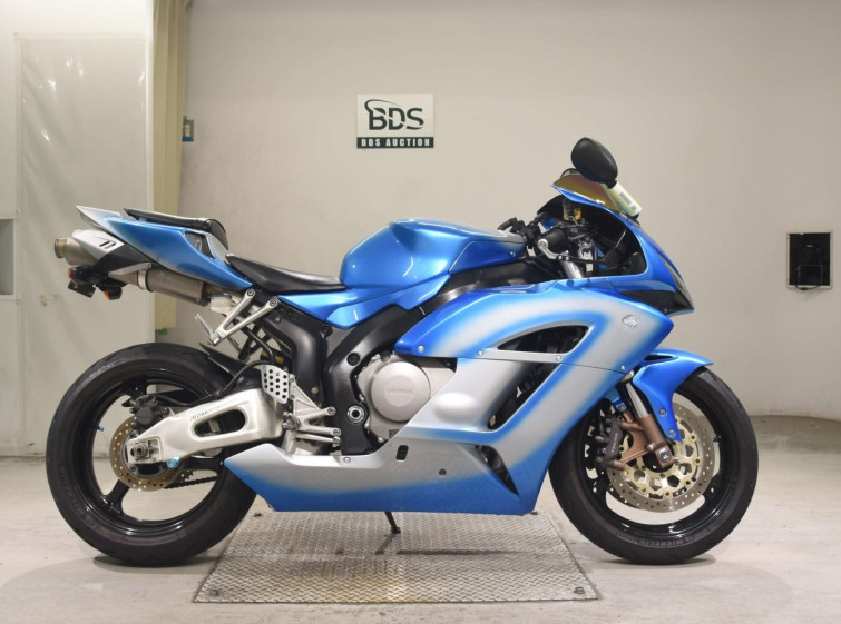 Мотоцикл Honda CBR1000RR с пробегом 42642 km