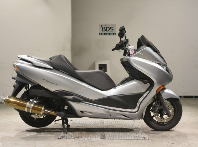 Мотоцикл Honda FORZA Z
