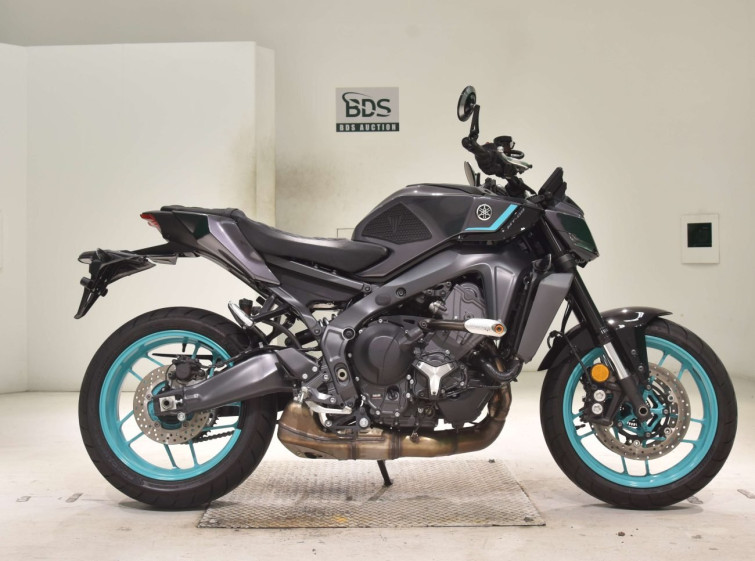 Мотоцикл Yamaha MT-09 с пробегом 15096 km