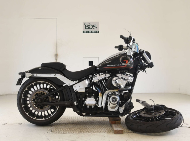 Мотоцикл HD FXBR1920 с пробегом 19307 km