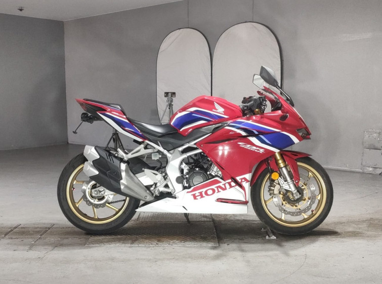 Мотоцикл Honda CBR250RR с пробегом 34063 km