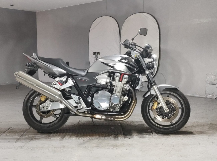 Мотоцикл Honda CB1300SF с пробегом 78167 km