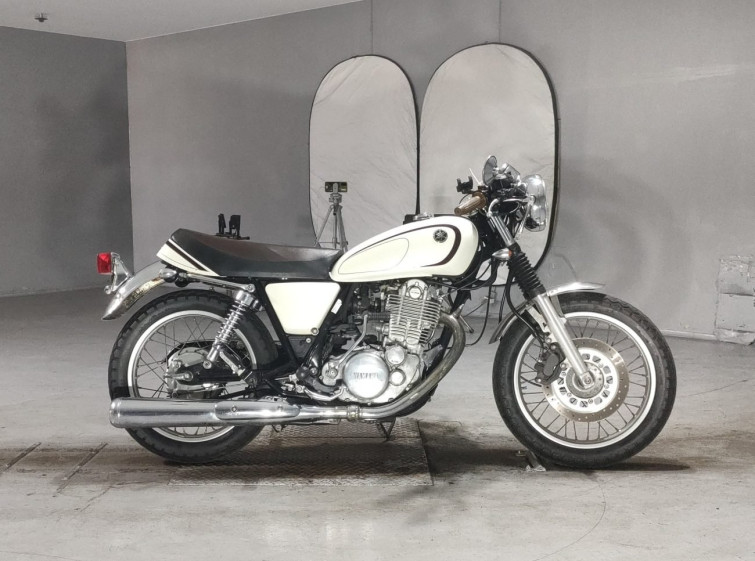 Мотоцикл Yamaha SR400 с пробегом 31496 km