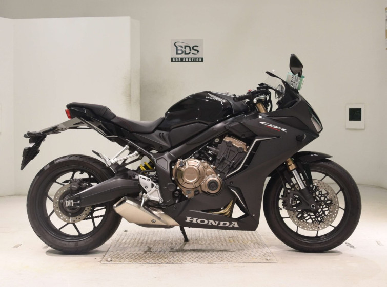 Мотоцикл Honda CBR650R з пробігом 35650 km
