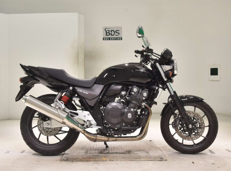 Мотоцикл Honda CB400SFA с пробегом 3048 km