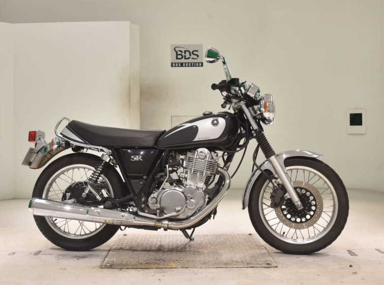 Мотоцикл Yamaha SR400 с пробегом 10162 km