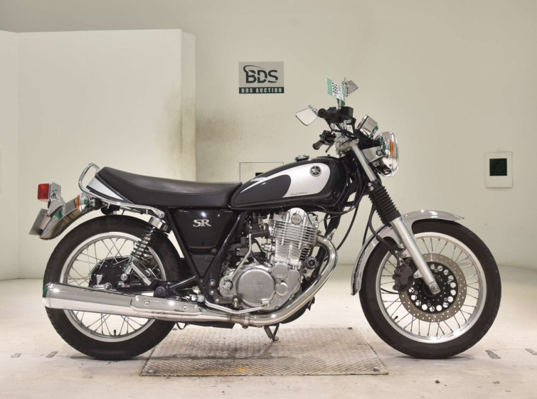 Мотоцикл Yamaha SR400 с пробегом 7752 km