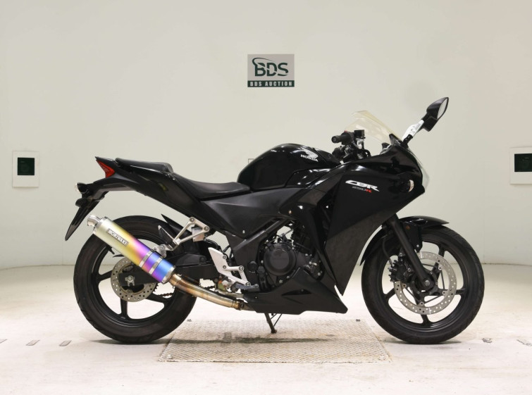 Мотоцикл Honda CBR250R з пробігом 10638 km