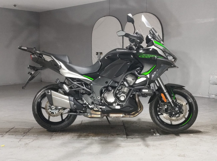 Мотоцикл Kawasaki VERSYS1000SE с пробегом 16225 km