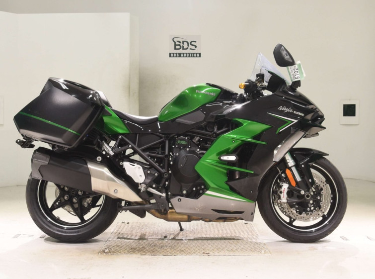 Мотоцикл Kawasaki NINJA H2 SX SE с пробегом 4164 km