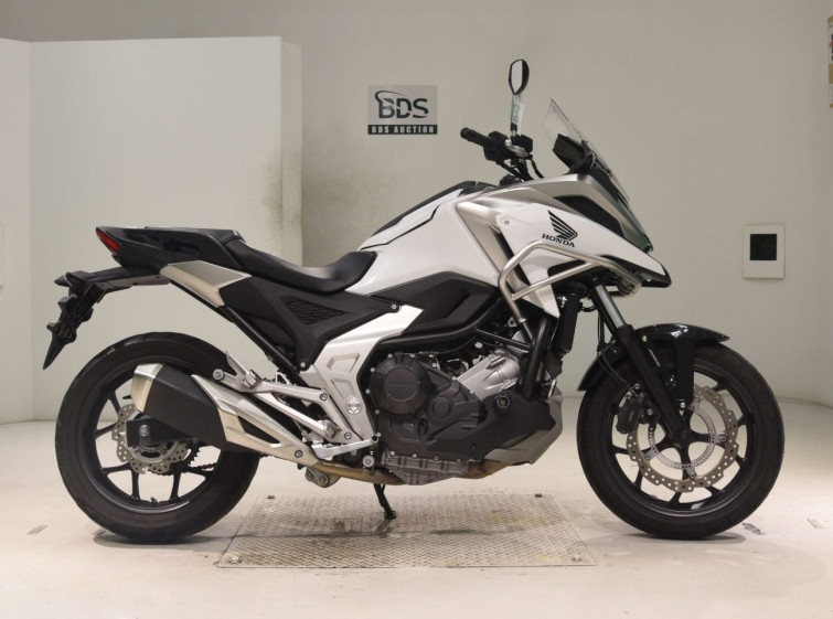 Мотоцикл Honda NC750X з пробігом 9507 km