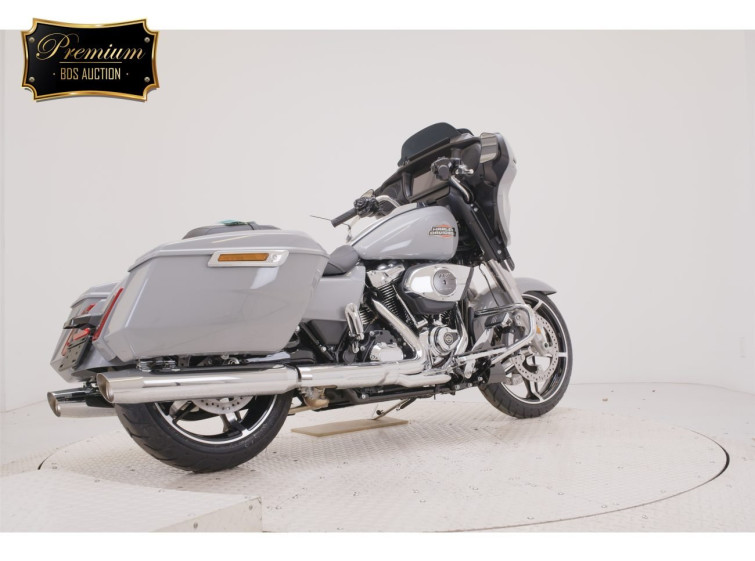 Мотоцикл HD з пробігом 2 km