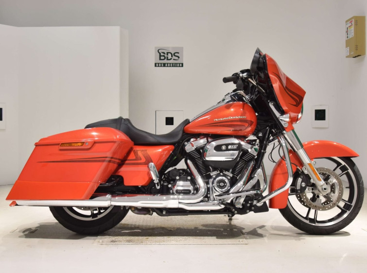 Мотоцикл HD SREET GLIDE FLHXS1750 з пробігом 16098 km