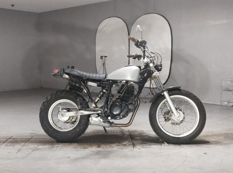 Мотоцикл Yamaha TW200 с пробегом 17853 km