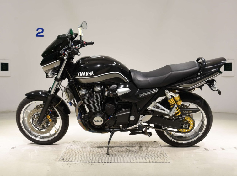 Мотоцикл Yamaha XJR1300 с пробегом 33036 km
