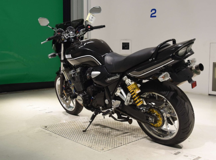 Мотоцикл Yamaha XJR1300 с пробегом 33036 km