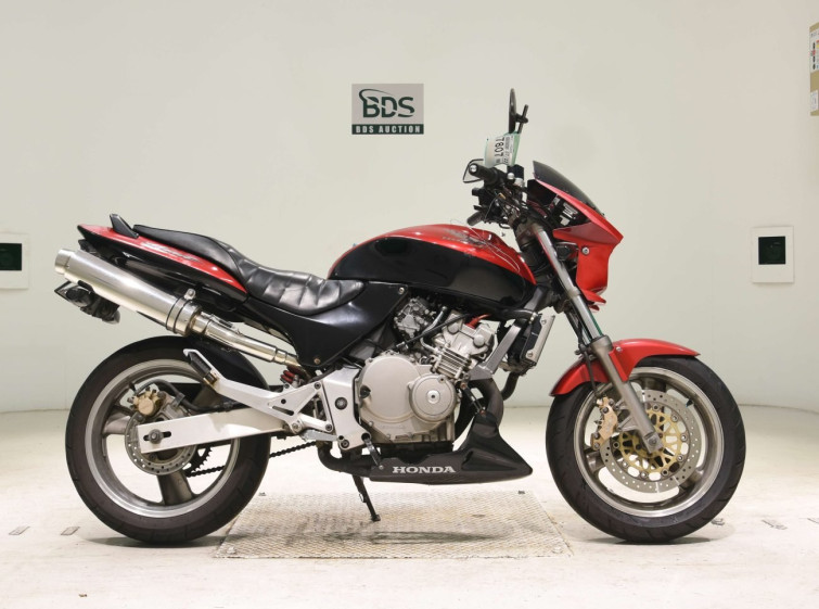 Мотоцикл Honda HORNET CB250F з пробігом 3925 km