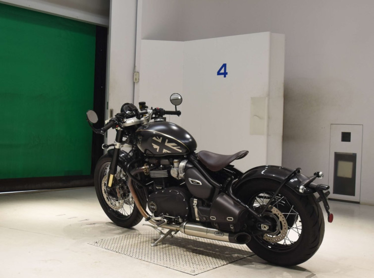 Мотоцикл Triumph BONNEVILLE BOBBER с пробегом 9004 km