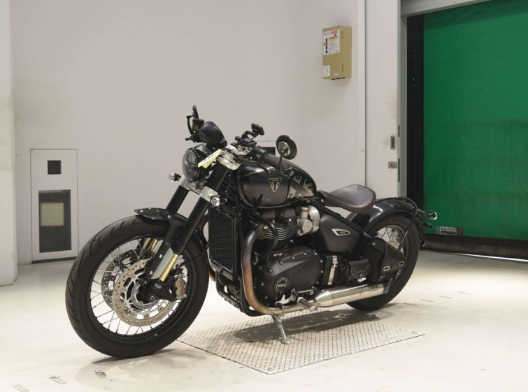 Мотоцикл Triumph BONNEVILLE BOBBER с пробегом 9004 km