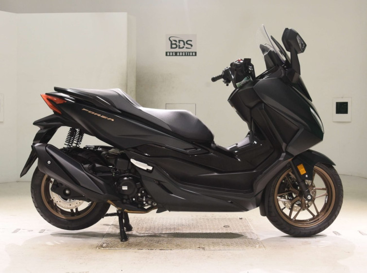 Мотоцикл Honda FORZA-6 с пробегом 1331 km