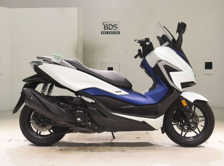 Мотоцикл Honda FORZA з пробігом 47951 km