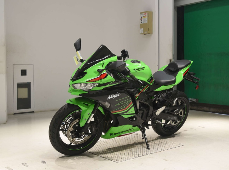 Мотоцикл Kawasaki ZX-4RR с пробегом 26599 km