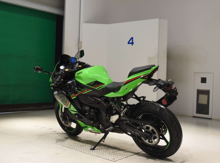 Мотоцикл Kawasaki ZX-4RR с пробегом 26599 km