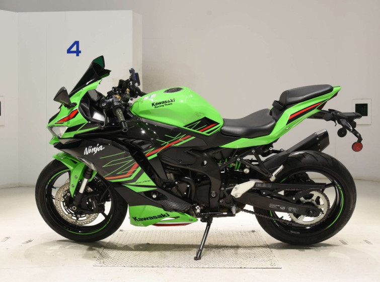 Мотоцикл Kawasaki ZX-4RR с пробегом 26599 km