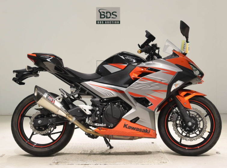 Мотоцикл Kawasaki NINJA400 з пробігом 4798 km