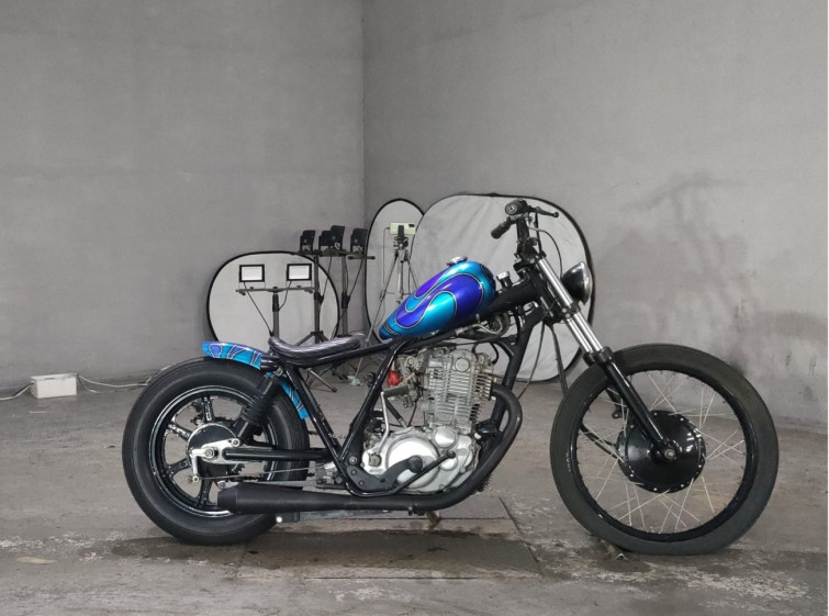 Мотоцикл Yamaha SR400 з пробігом 4129 km