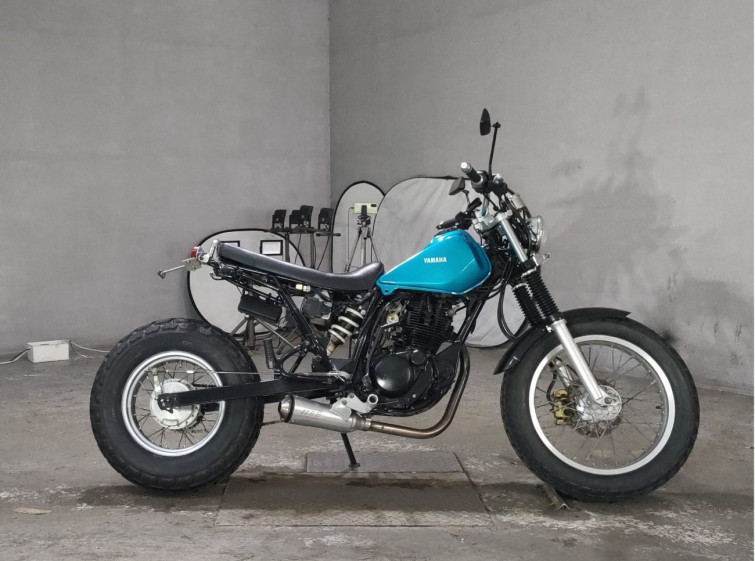 Мотоцикл Yamaha TW225 з пробігом 5805 km