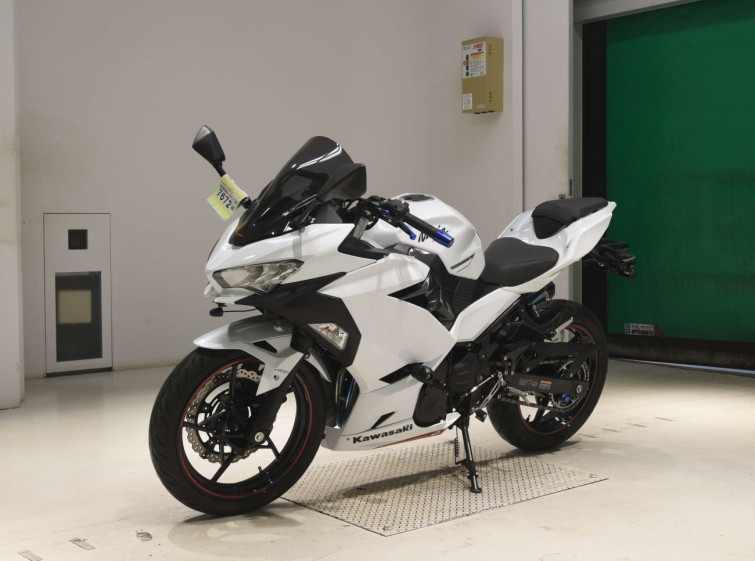 Мотоцикл Kawasaki NINJA400 з пробігом 17865 km