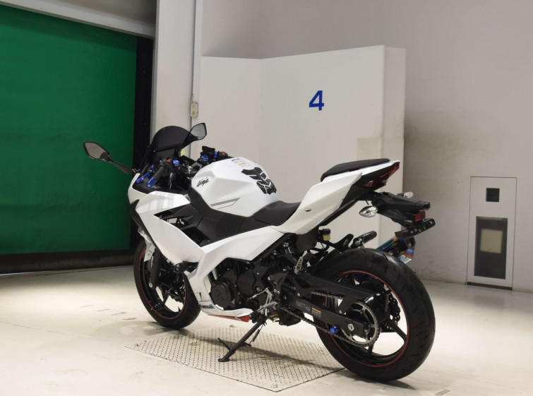 Мотоцикл Kawasaki NINJA400 з пробігом 17865 km